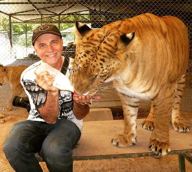 Lujan Zoo caring facilities for Ligers and other animals.